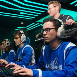 از بورسیه دانشگاهی تا آرناهای اختصاصی؛ زیرساخت مالی و حرفه‌ای Esports