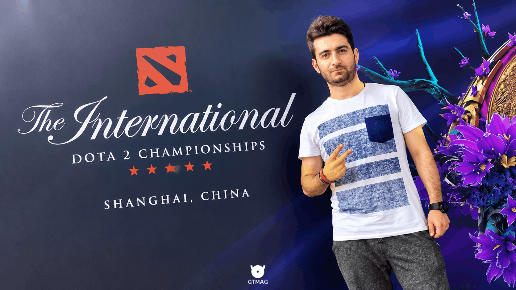 استارت کار حرفهای امیر برمیگرده به سال 2008 و مسابقات ESWC. اون تو سال 2011 با تیمهای Reborn و Scenario تونست مقام اول ESWC و MSI رو بگیره. کارنامهاش پر از اچیومنتهای سنگینه؛ از قهرمانی تو Hamishegi Esports Season 1 تا رسیدن به تاپ 8 انتخابی اروپا بین بیشتر از 2050 تیم تو سال 2015. فانتوم سالها قهرمان بلامنازع مسابقات WESG، IESF و WCG ایران بود