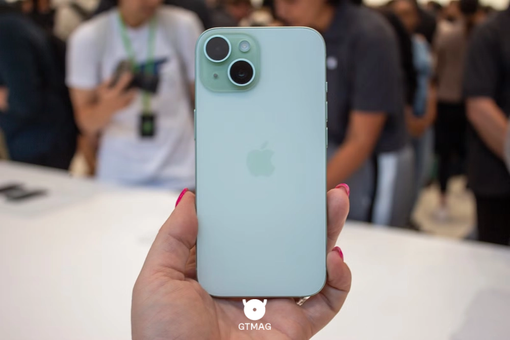 Apple iPhone 15