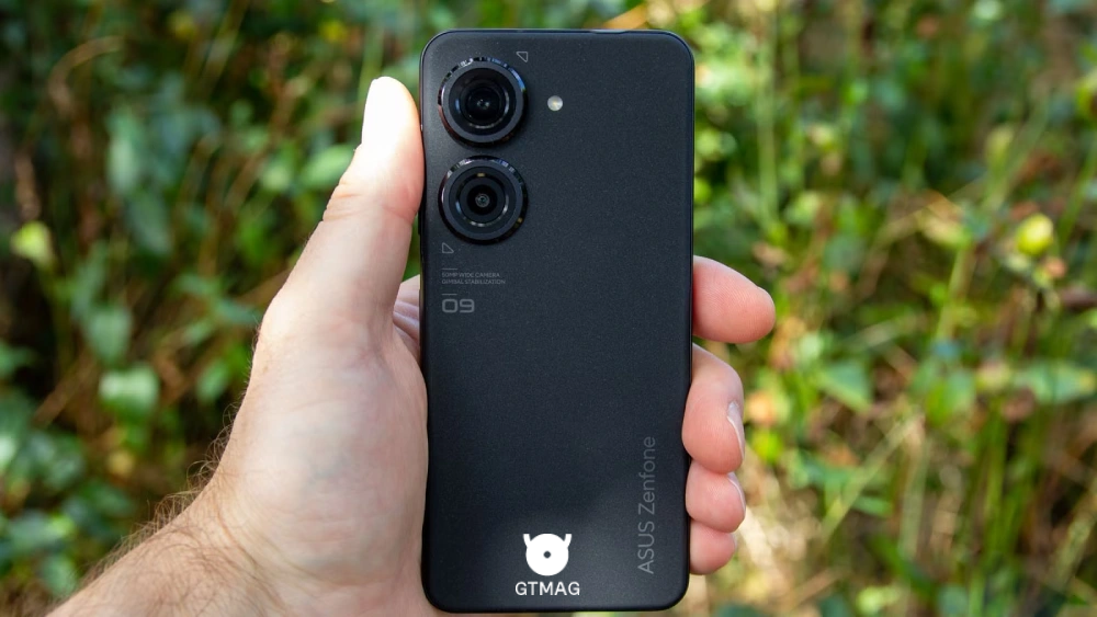 ASUS Zenfone 10