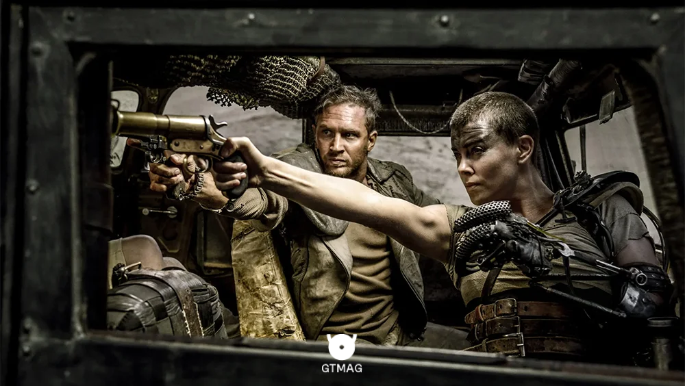 1. مد مکس: جاده خشم (Mad Max: Fury Road) - معرفی بهترین فیلمهای سینمایی پساآخرالزمانی برای گیمرها