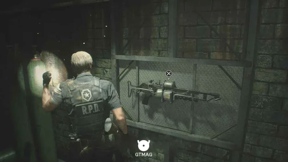 سلاح CHEMICAL FLAMETHROWER برای LEON / سلاح&nbsp;SPARK SHOT برای CLAIRE - مکان تمام سلاح ها در رزیدنت اویل 2 ریمیک - Resident Evil 2 Remake