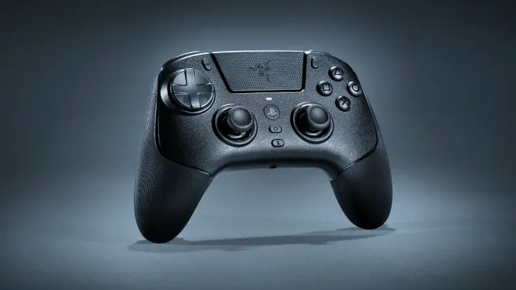 Razer Raiju V3 Pro تصویری از نمای جلوی دسته