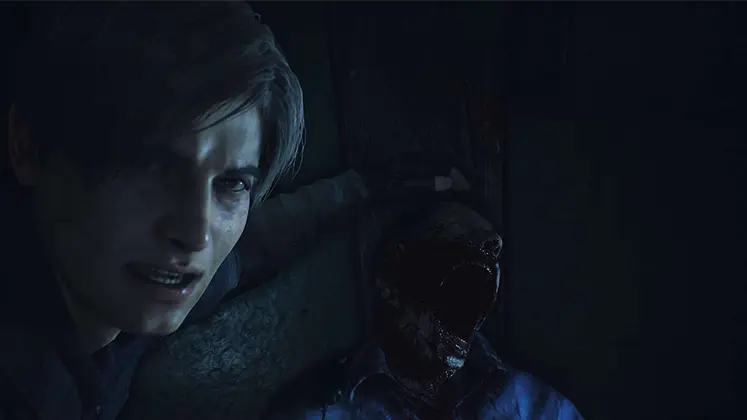 تصویری از لئون کندی و زامبی کشته شده در بازی Resident Evil 2 Remake