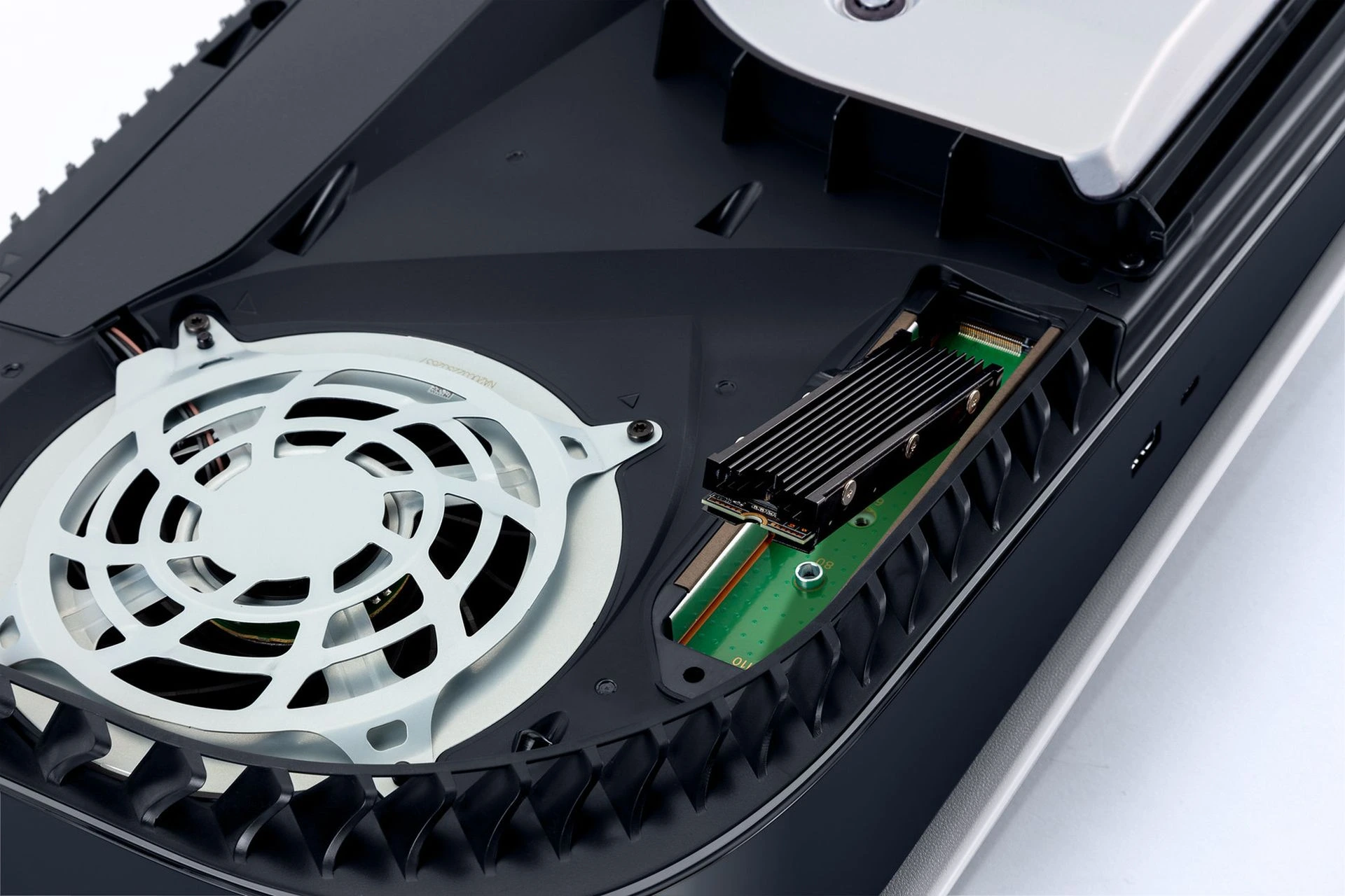 Console SSD storage
